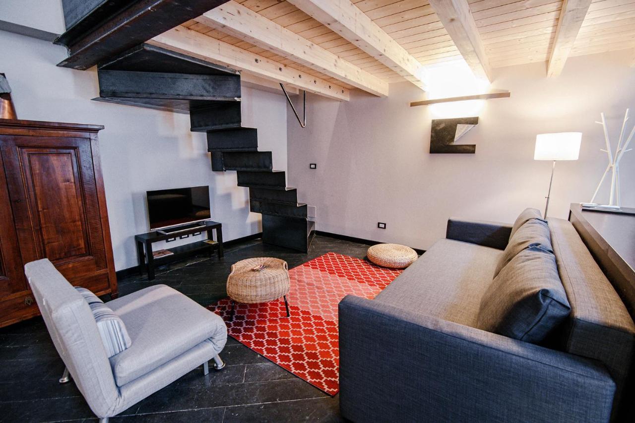 Palazzo Del Pero - The House Of Travelers Apartment โกโม ภายนอก รูปภาพ