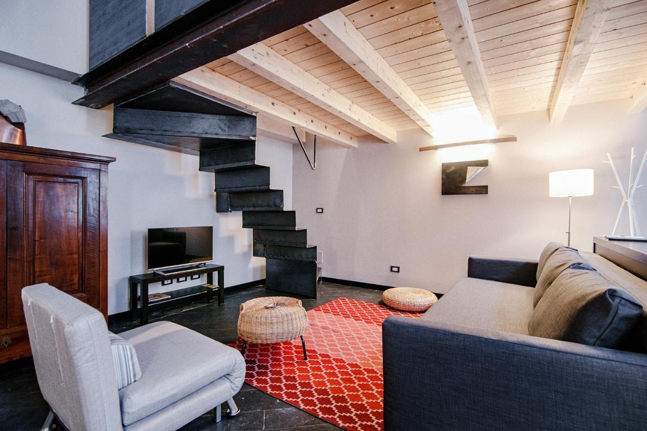 Palazzo Del Pero - The House Of Travelers Apartment โกโม ภายนอก รูปภาพ
