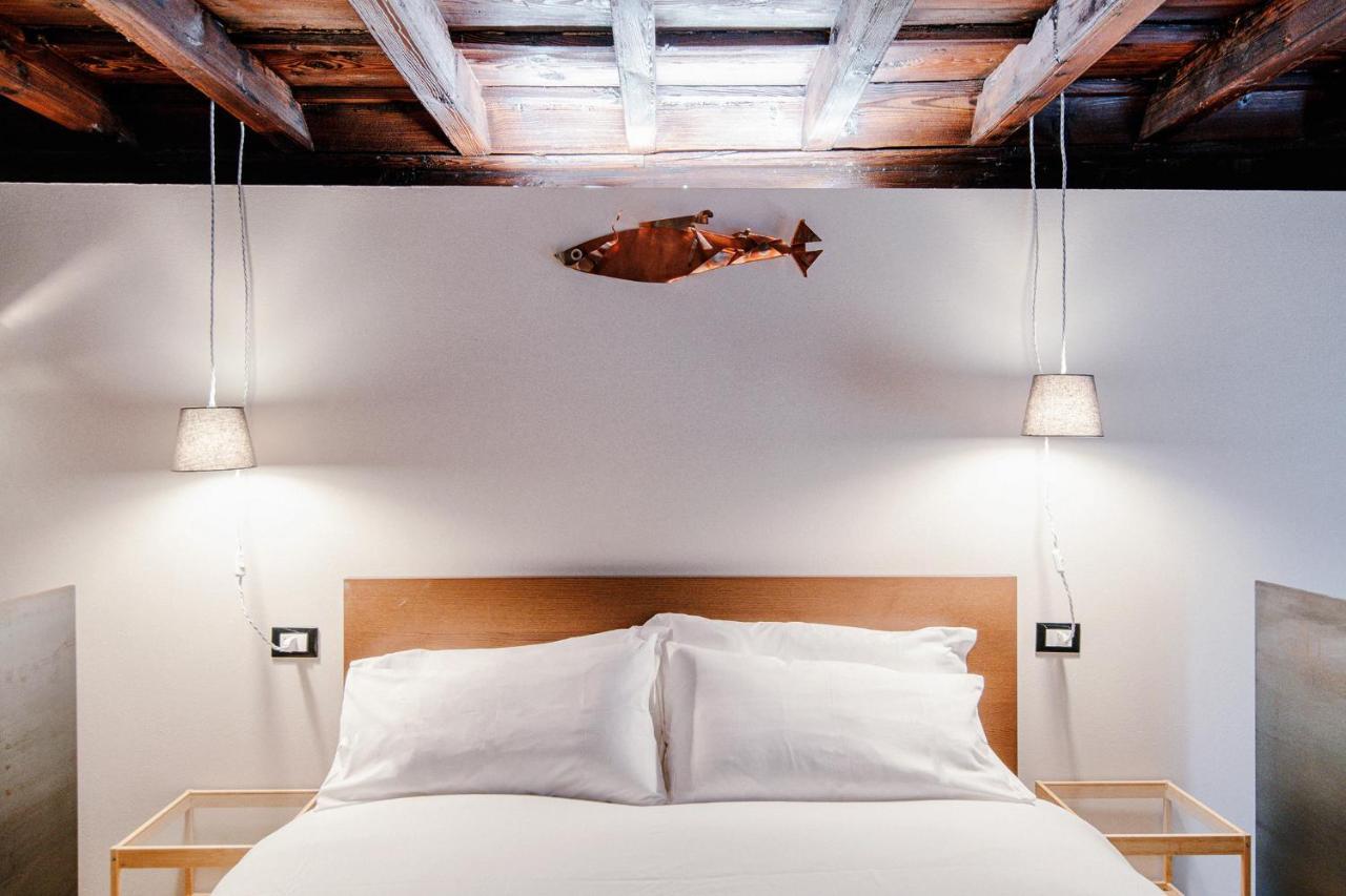Palazzo Del Pero - The House Of Travelers Apartment โกโม ภายนอก รูปภาพ