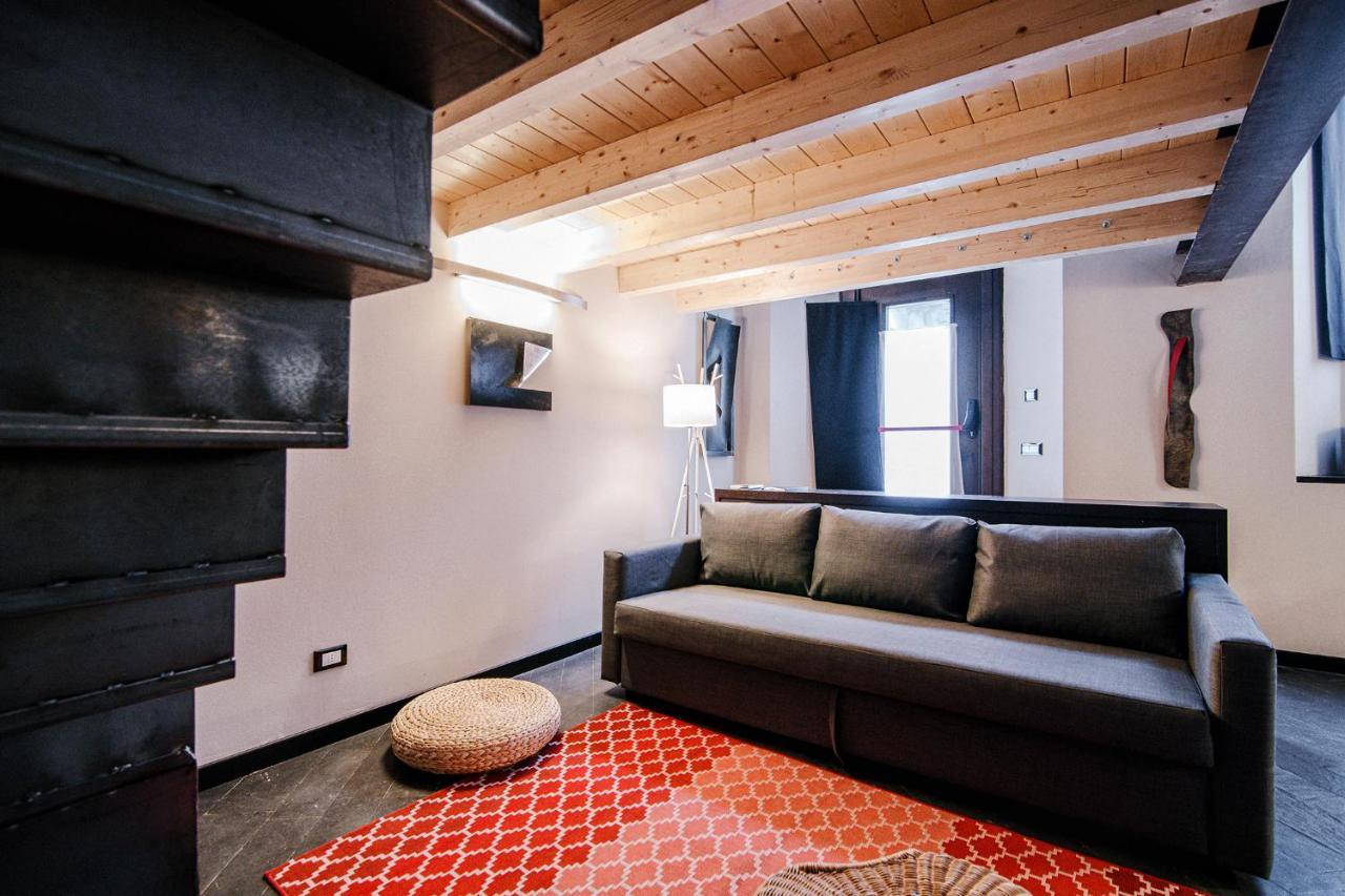 Palazzo Del Pero - The House Of Travelers Apartment โกโม ภายนอก รูปภาพ