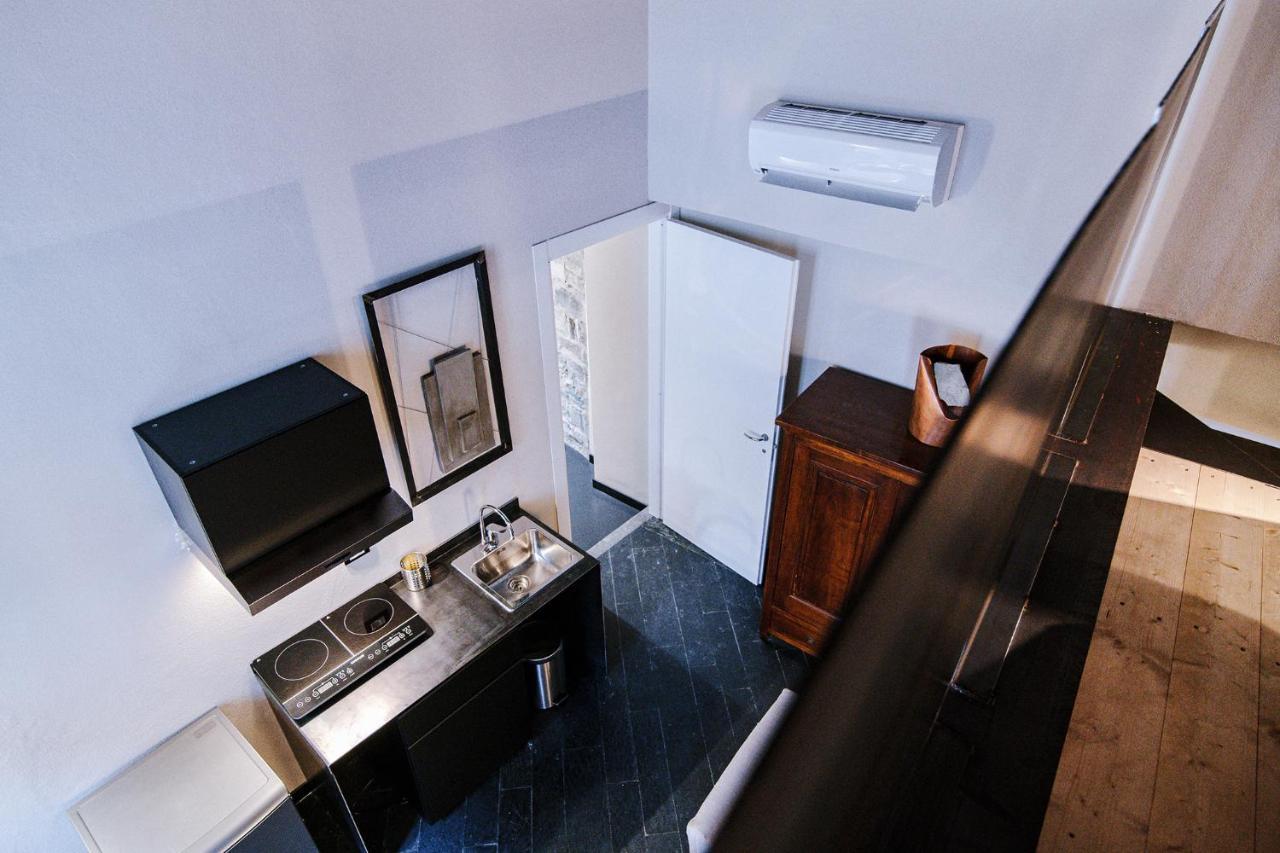 Palazzo Del Pero - The House Of Travelers Apartment โกโม ภายนอก รูปภาพ