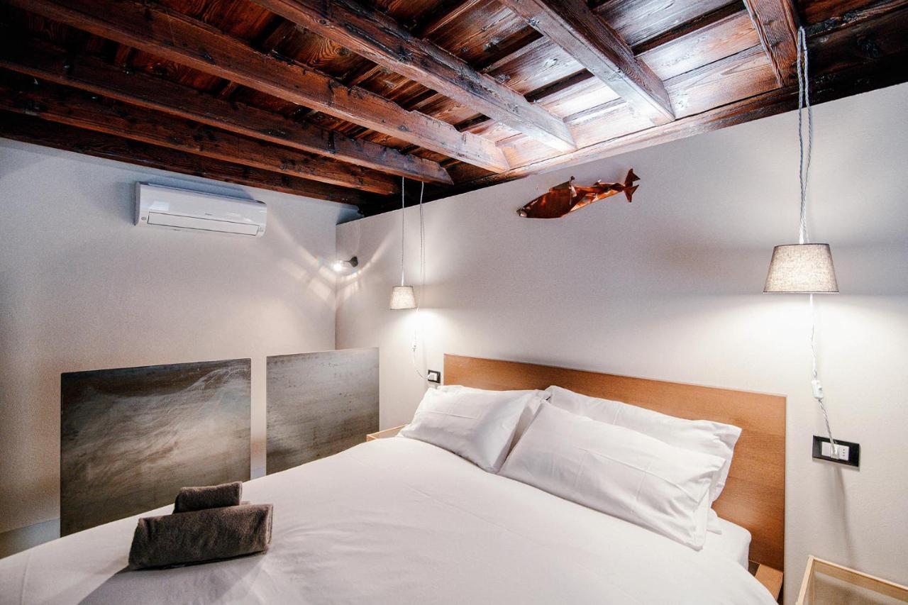 Palazzo Del Pero - The House Of Travelers Apartment โกโม ภายนอก รูปภาพ