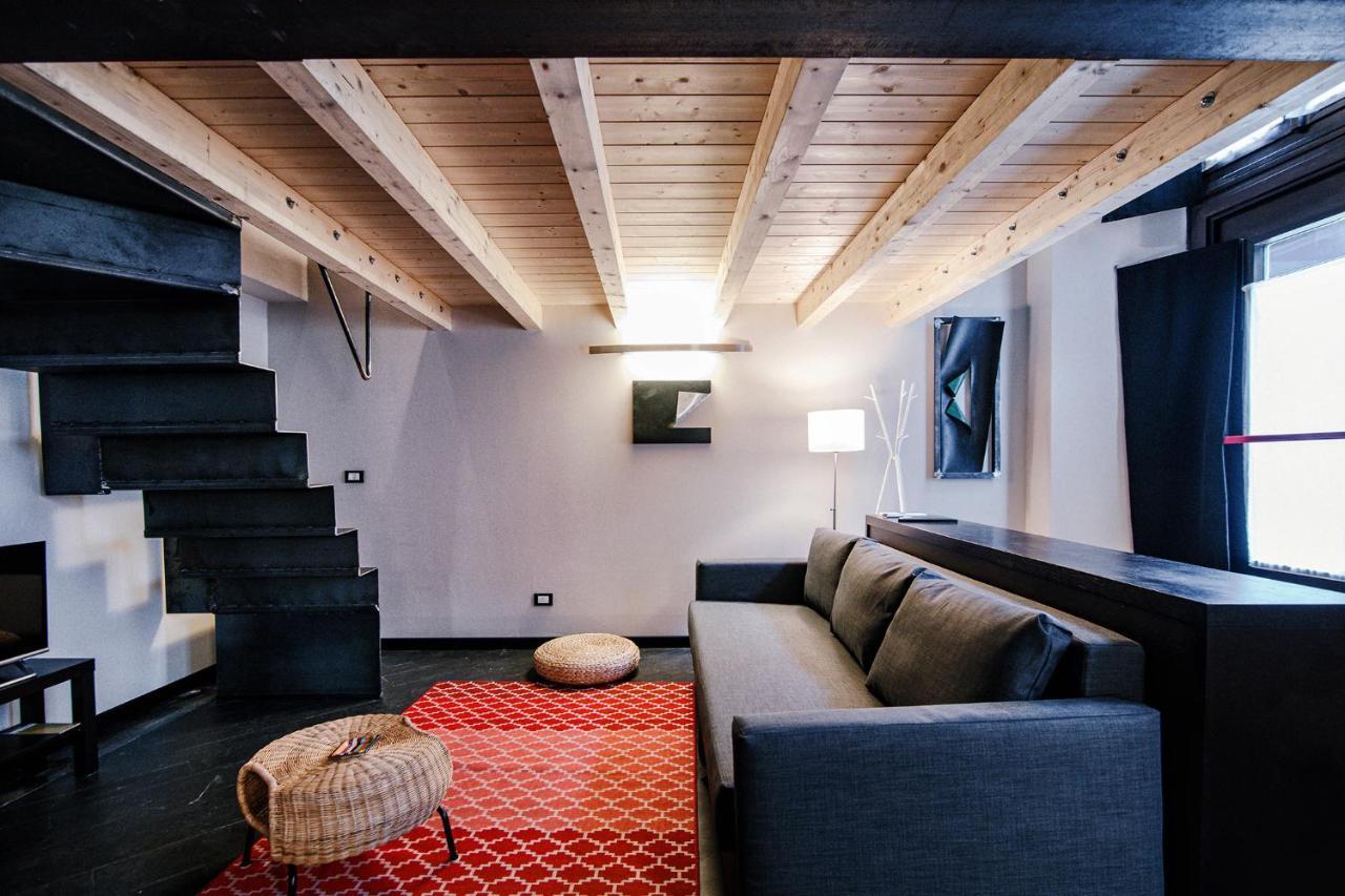 Palazzo Del Pero - The House Of Travelers Apartment โกโม ภายนอก รูปภาพ