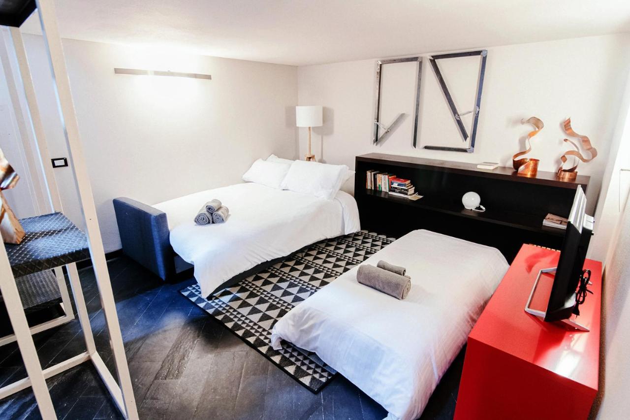 Palazzo Del Pero - The House Of Travelers Apartment โกโม ภายนอก รูปภาพ